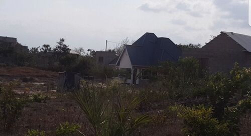 Kiwanja MADALE MBOPO MWISHO