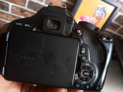 CANON EOS 600D