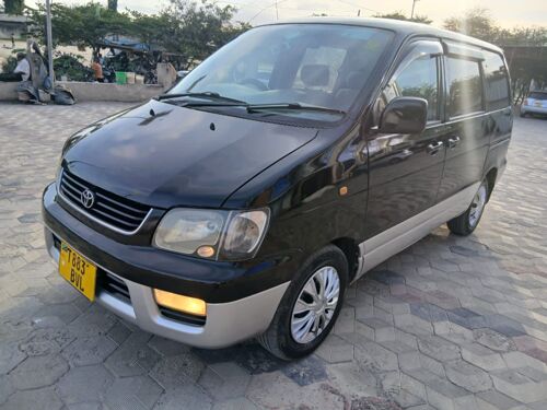 NAUZA TOYOTA NOAH SR40