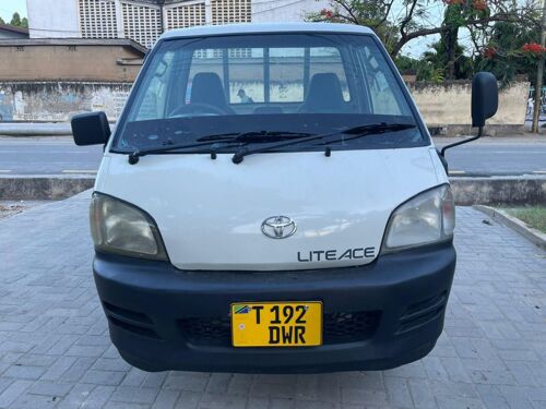 NAUZA TOYOTA LITEACE MPYA