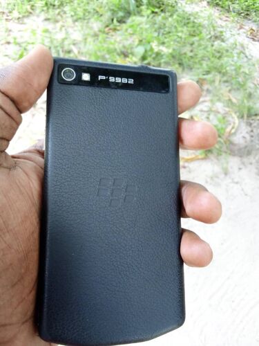 BLACKBERRY PORSCHE DESIGN