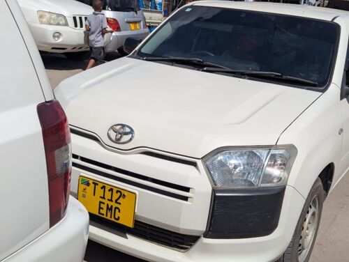 NAUZA TOYOTA PROBOX NZURI SANA