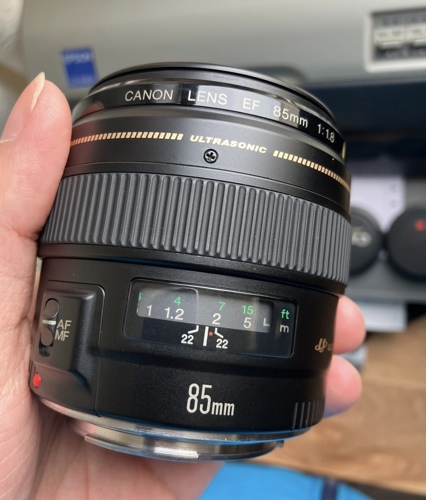 Canon Ef 85mm F/1.8 Usm