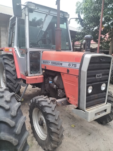 Massey Ferguson 675