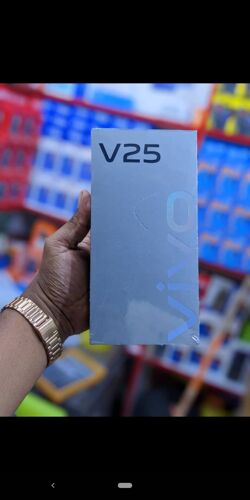 VIVO V25 5G||GB256||RAM8||
