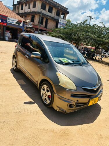 Toyota Ractis 