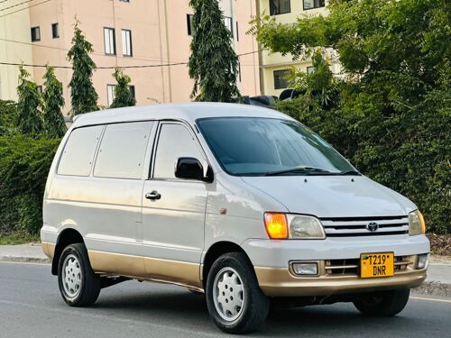Toyota noah old 