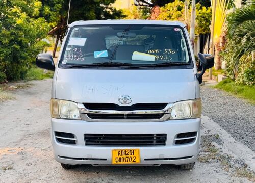 TOYOTA HIACE