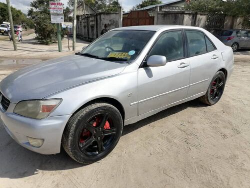 Toyota altezza 