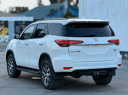 TOYOTA FORTUNER 2019