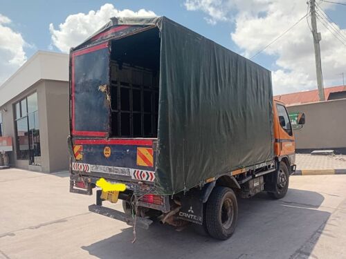 Mitsubishi Canter 4d33