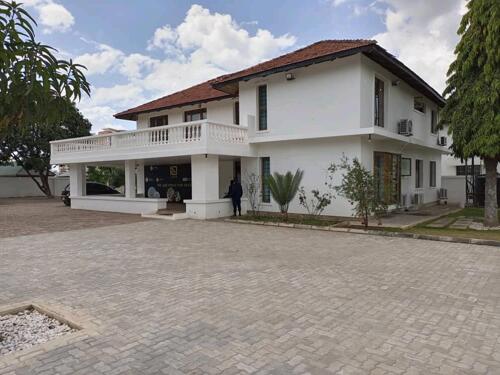 6 BEDROOMS HOUSE FOR RENT IN MIKOCHENI