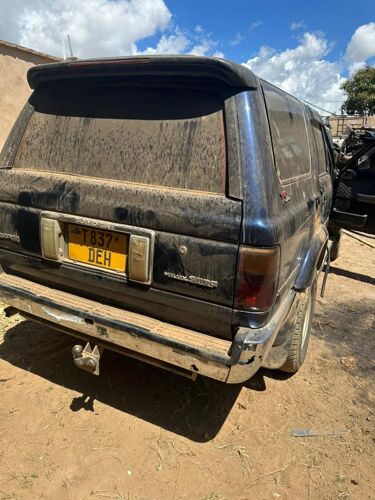 TOYOTA HILUX SULF GIA box mbov