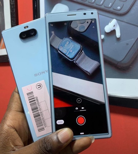 Sony Xperia 8