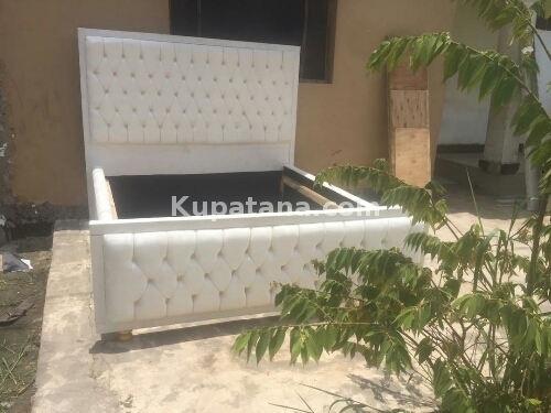 kitanda/ vitanda vipya vya  sofa vinauzw bei 200000 tu