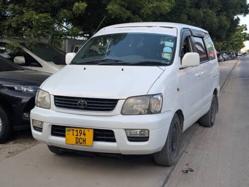 Toyota Noah Old 