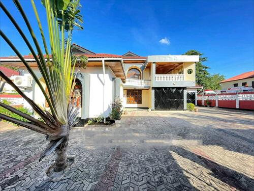 5BEDROOM HOUSE AT MBEZI BEACH