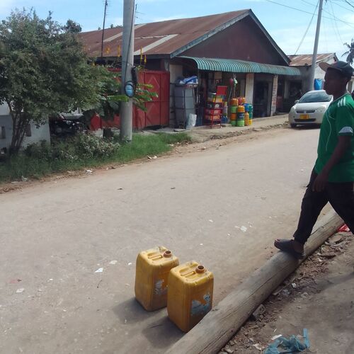 Nyumba inauzwa