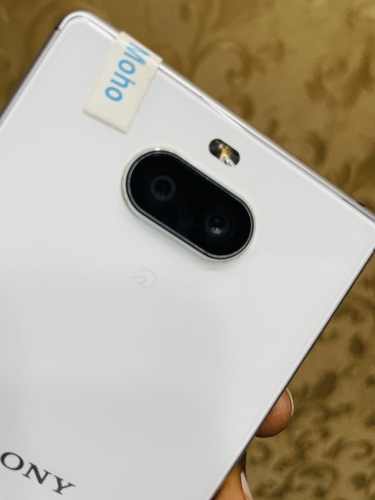 Sony xperia 8 RAM 4 | 64gb USED ABROAD