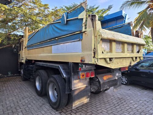 Mitsubishi Fuso Tipa V8 