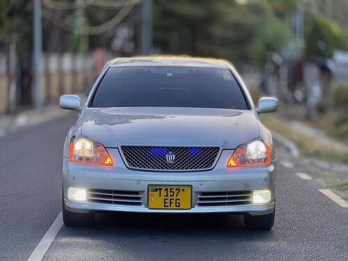 Toyota crown Athletic 