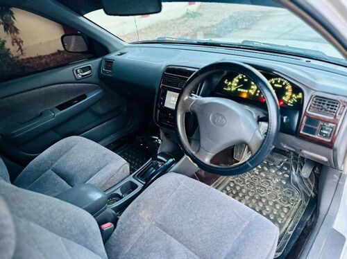 Toyota carina