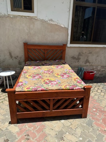 Kitanda 4/6 na godoro lake 