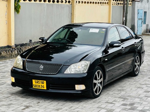 TOYOTA CROWN ATHLETE