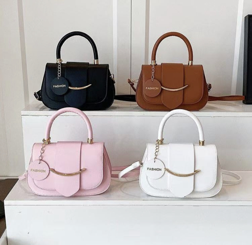 Pochi ndogo za outing