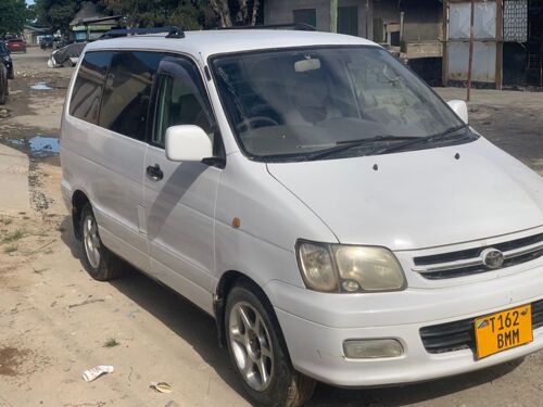 Toyota Noah Sr40 Ipo Sokoni 