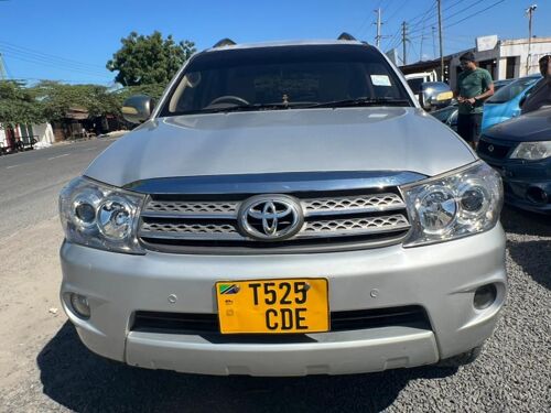 TOYOTA FORTUNER