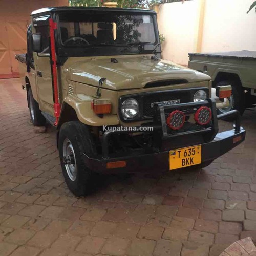 Toyota Land Cruiser (Bkk)