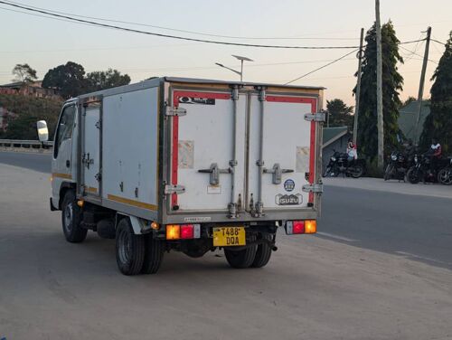 Isuzu Elf