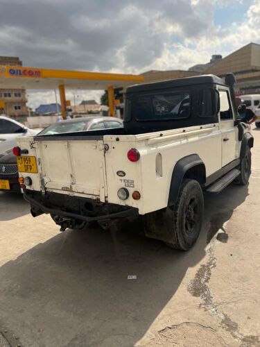 Land Rover defender pick up 