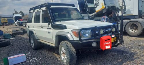 Landcruse lx 
