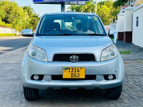 TOYOTA RUSH
