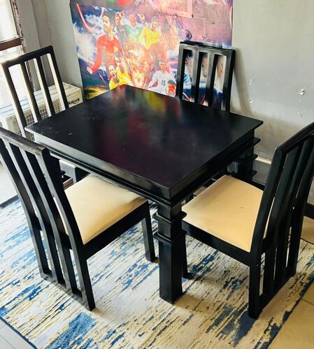 Dinning table 4chairs 