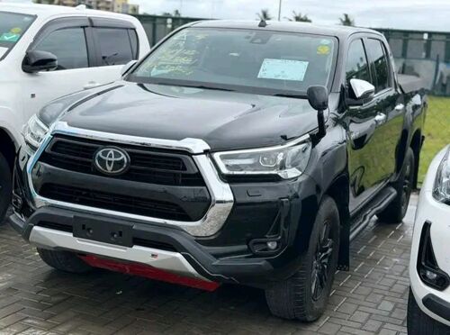 HILUX NAUZA NEW SAFI 