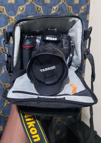 Nikon D7000 + 18-270mm 