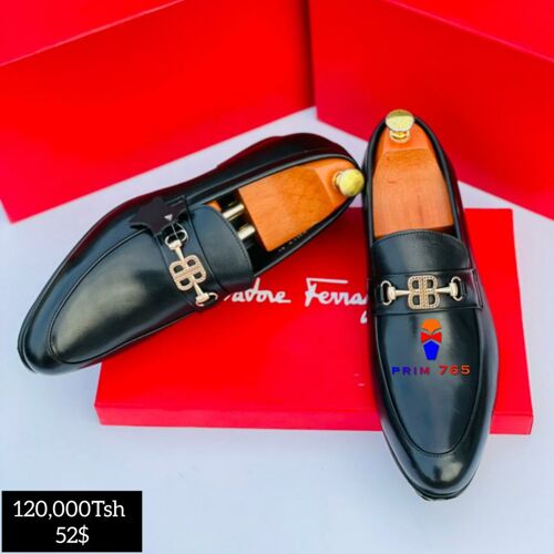 Quality Men shoes available 