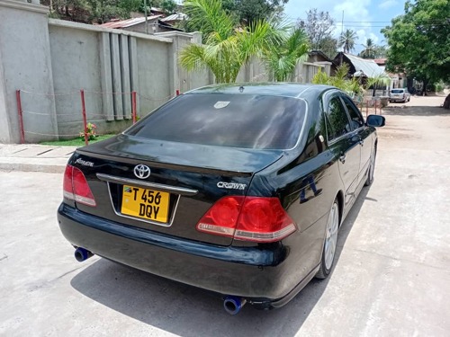 NAUZA TOYOTA CROWN ATHLETE 