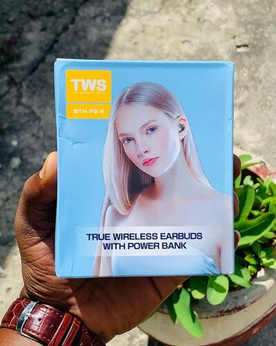 Tws Earbuds with powerbank