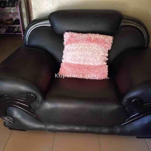 Sofa Zinauzwa 