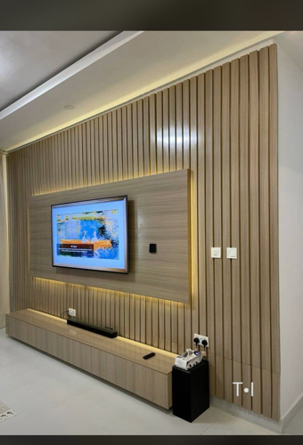 TV SHOWCASE