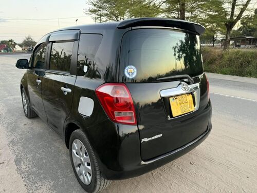 Toyota Ractis Cc1490 