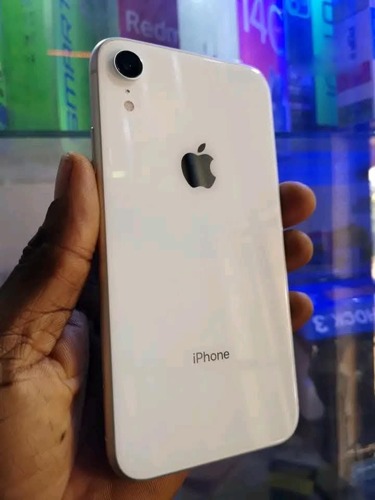 iPhone XR 