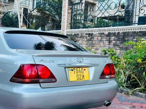 Toyota Crown Athlete 