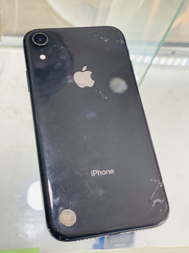 iphone xr 64gb cracked at back