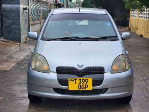 Toyota Vitz old model 