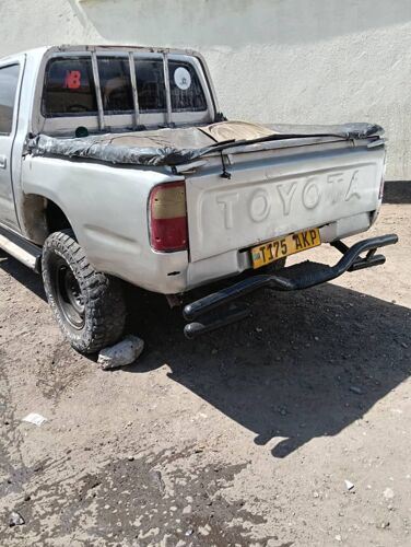 Toyota inauzwa 16